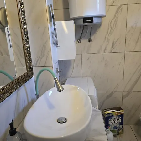 Marina Greeny Apartmán Vir